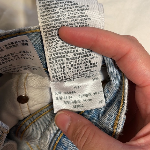 Levi’s - Picture 3 of 3